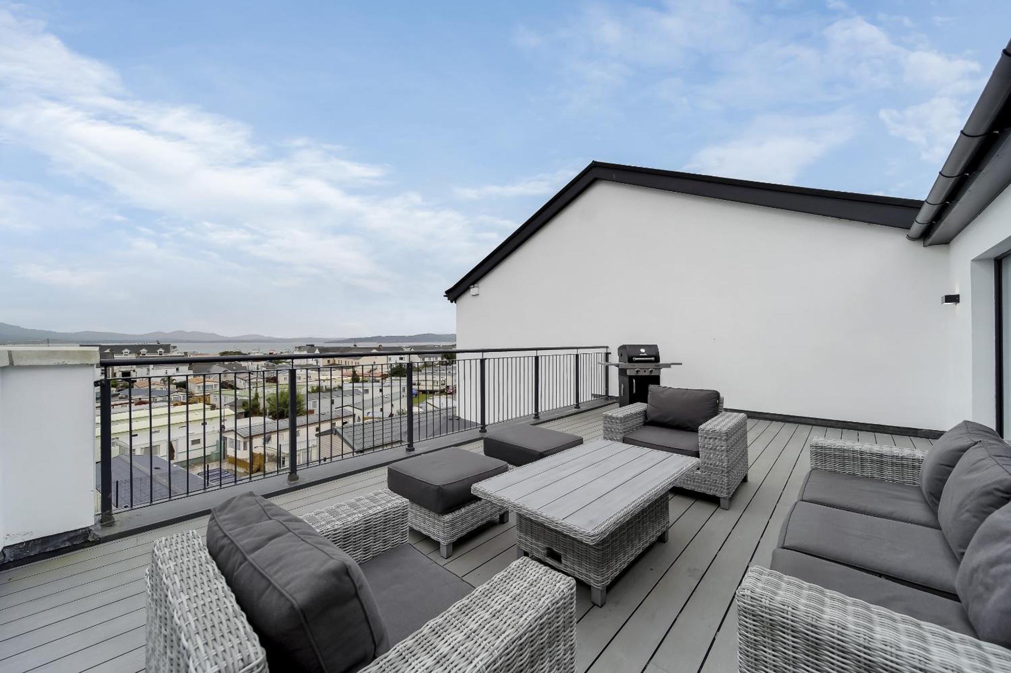 Bayview Luxury 3 Bedroom Apartment First Floor Downings Eksteriør billede